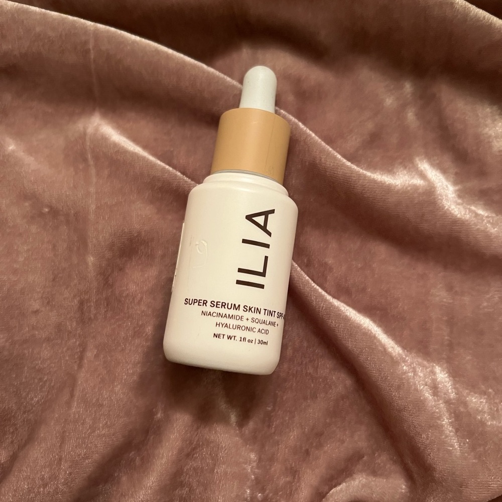 Ilia foundation serum - Shela (medium warm tone)